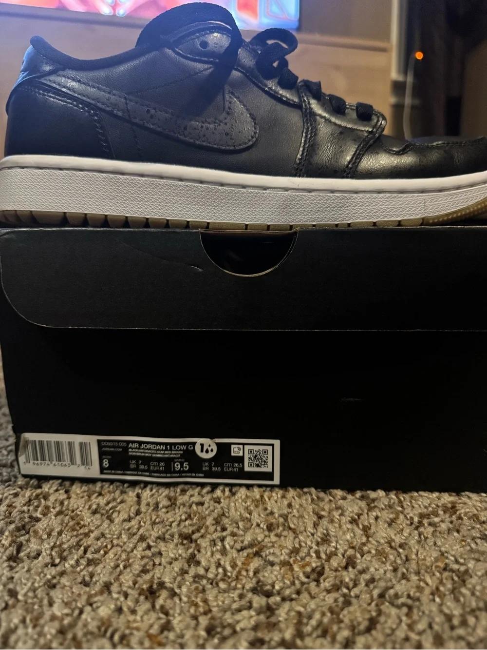 Jordan Low-Top Sneaker in Black and White